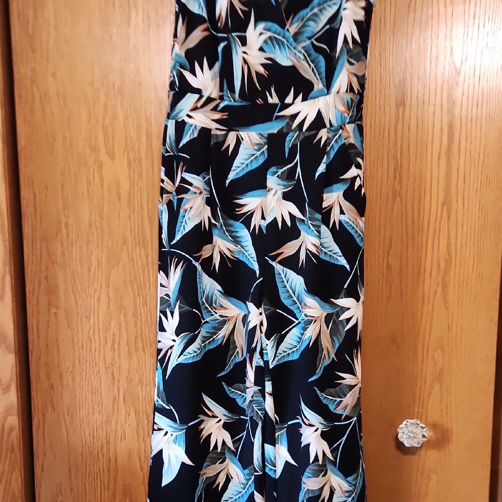 Black Tape_ Leaf Print jumpsuit